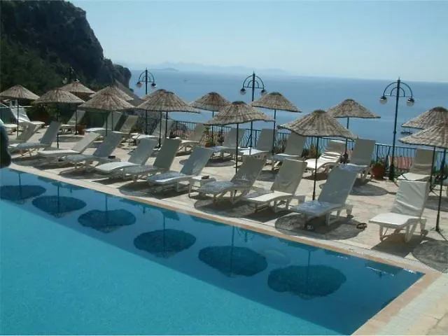 Serena Hotel *
